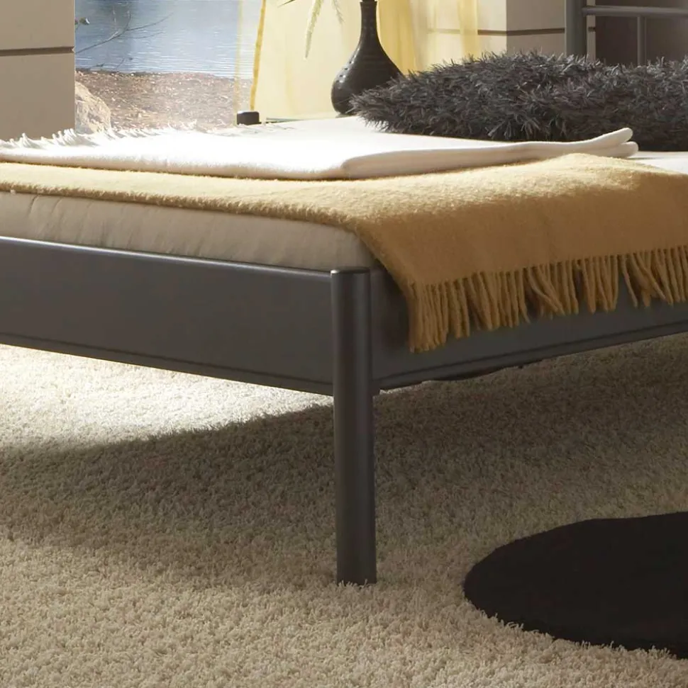 Bett Regina aus Metall