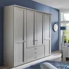 Hellgrauer Kleiderschrank mit Metallgriffen - Ridonna