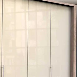 Kleiderschrank fürs Schlafzimmer in Creme - Rativian