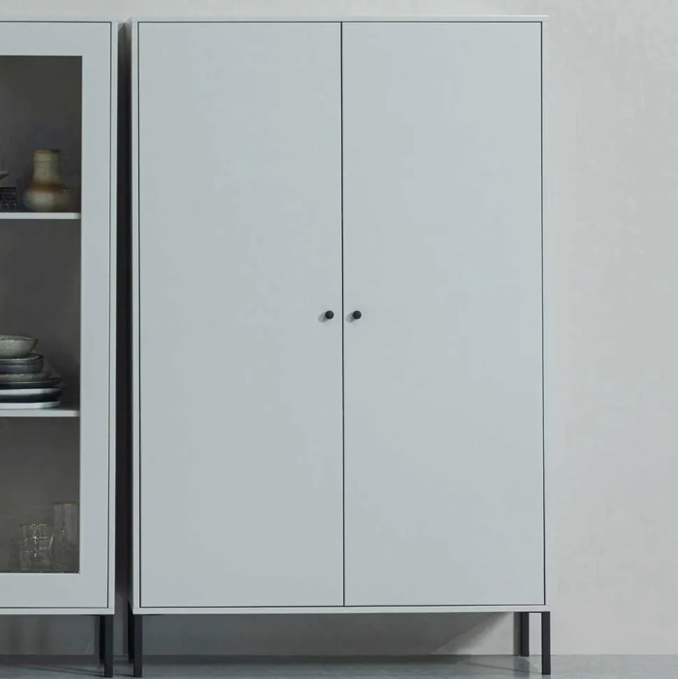 Schrank in Hellgrau und Schwarz - Aturin