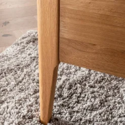 Wildeiche Holzbett mit Cord-Kopfteil - Babahira